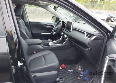 2023 Toyota Rav4 Xle Premium z USA, uszkodzony, nr VIN 2T3A1RFV7PC345557